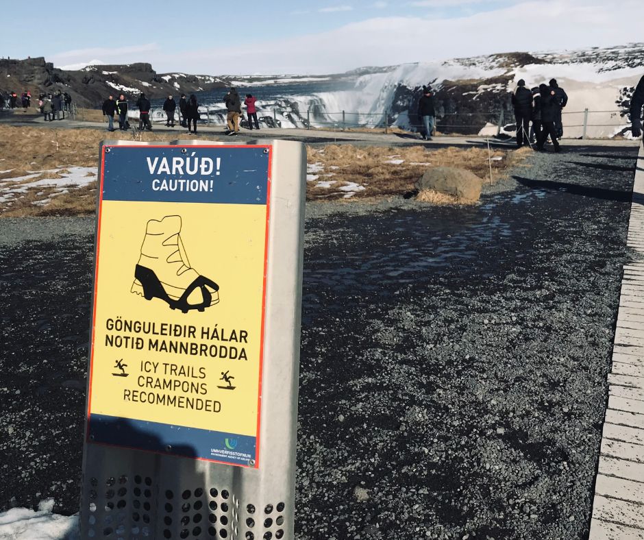 Picture of a Caution Sign on a Attraction in Iceland | Iceland with a View 