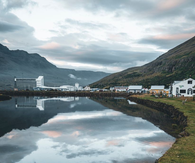 Landscape View of Seyðisfjörður (Seydisfjordur) in Iceland | Iceland with a View 