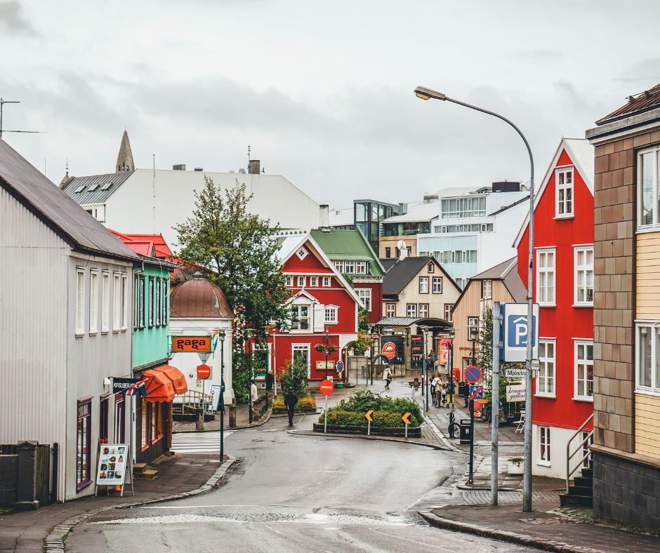 Picture of the Road on Reykjavík in Iceland | Reykjavík Food Restaurant Guide | Iceland with a View 