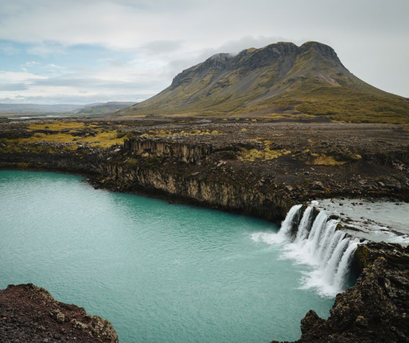 Landscape View of the Thjofafoss (Þjófafoss) Iceland Waterfall | Iceland with a View