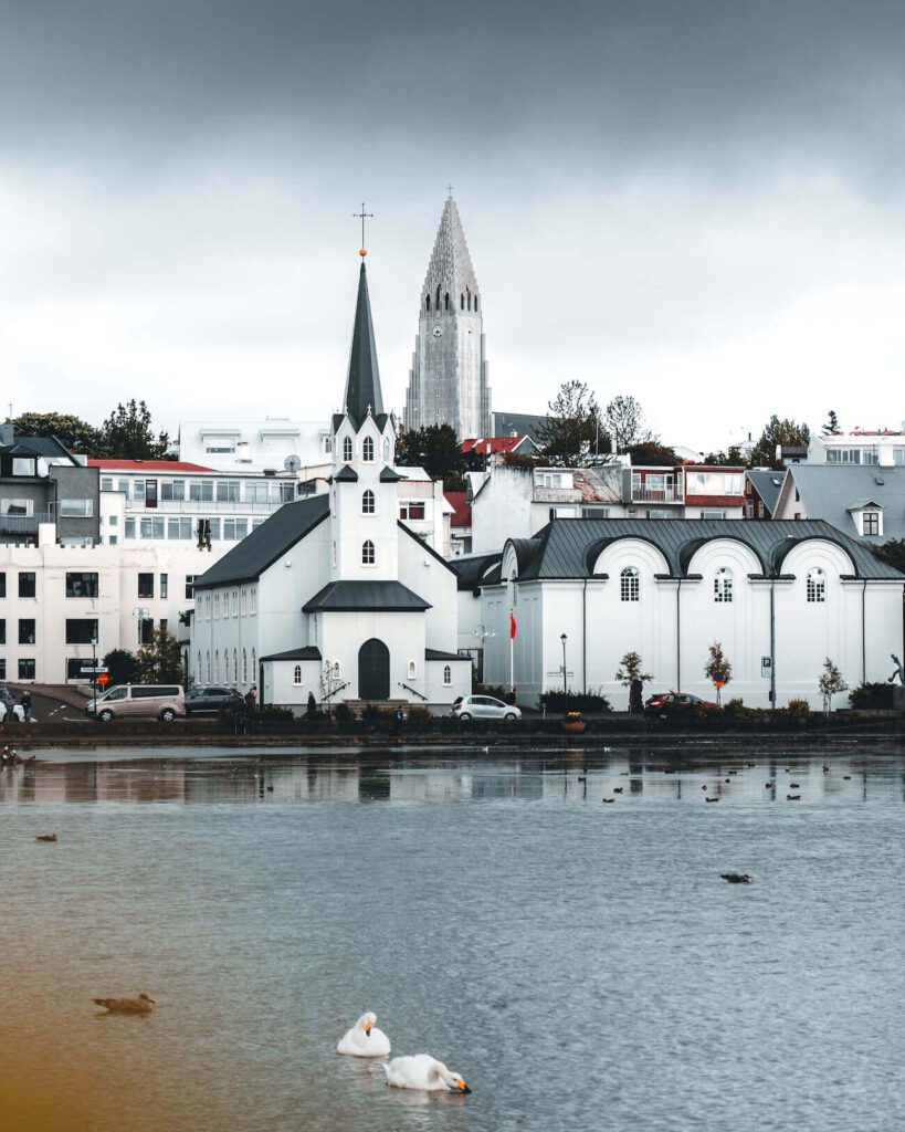Picture of Tjornin in Reykjavík (Find it in the Iceland Travel Guide) | Iceland with a View