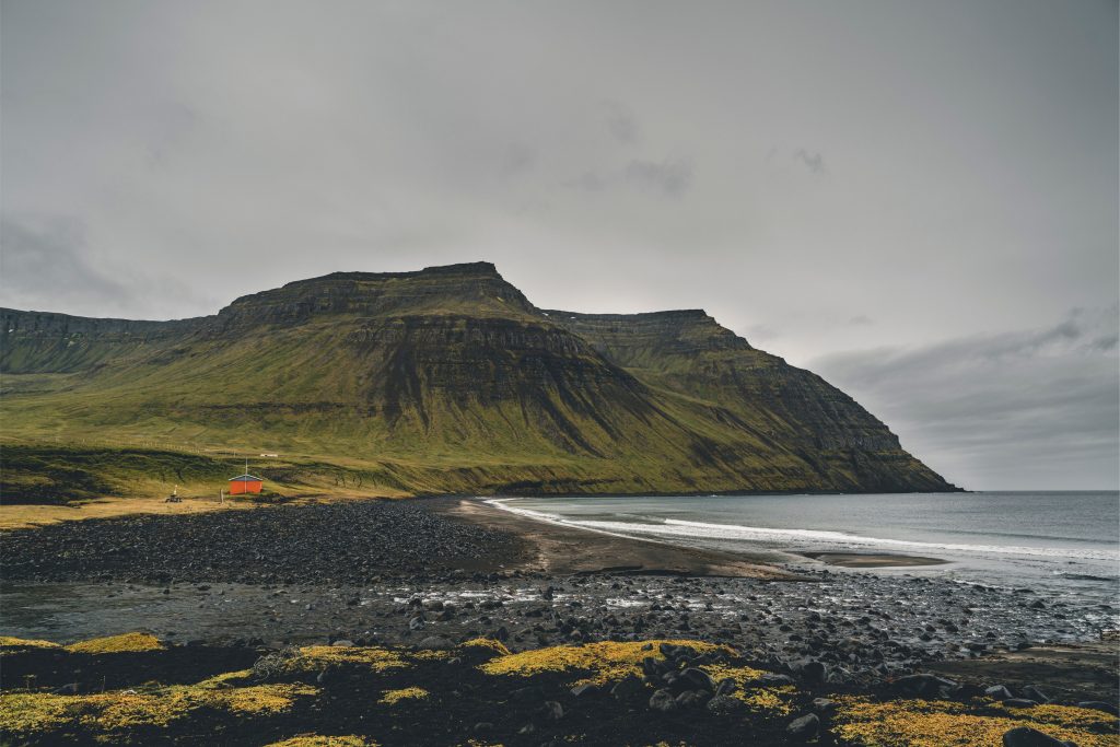 Landscape View of the Minnibakki Beach in the Westfjords, Iceland | Iceland with a View