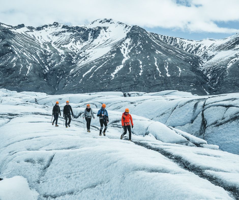 Picture of a Hiking Group in Skaftafell in Iceland | Iceland with a View